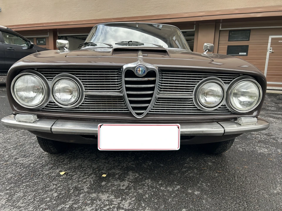 1964 Alfa Romeo 2600 - Image 2 of 31