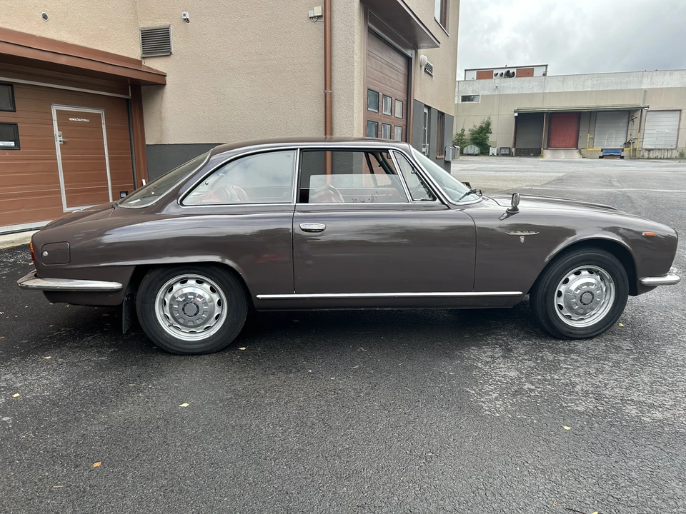 1964 Alfa Romeo 2600 - Image 12 of 31