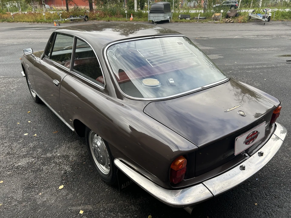 1964 Alfa Romeo 2600 - Image 7 of 31