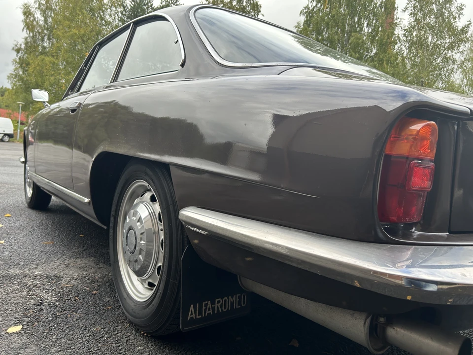 1964 Alfa Romeo 2600 - Image 25 of 31