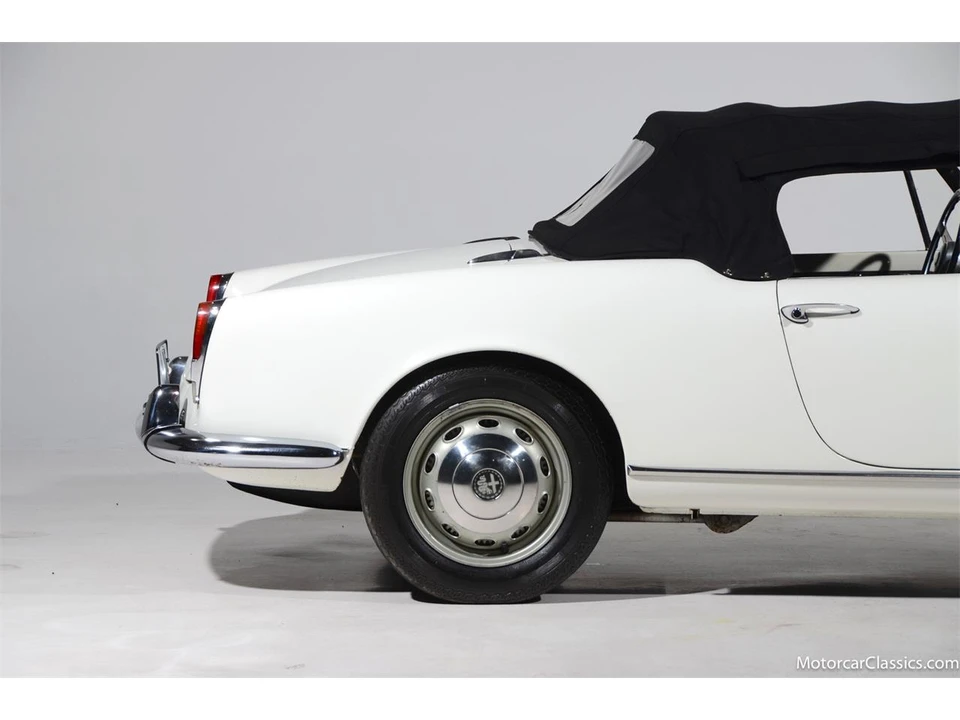 1964 Alfa Romeo Giulia Sprint GT - Image 29 of 31