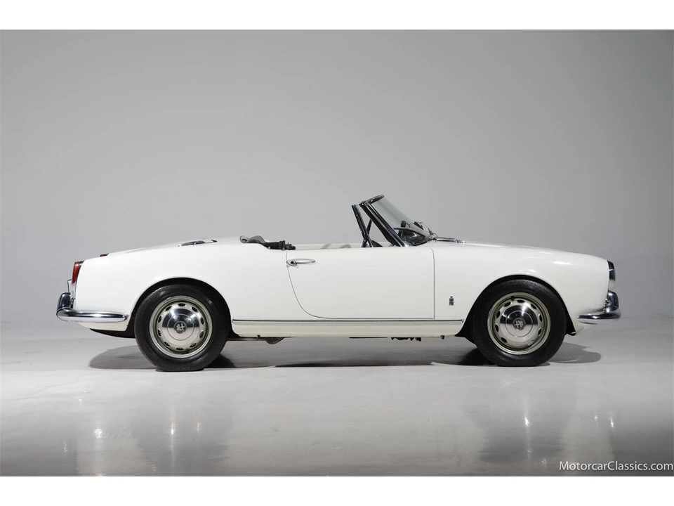1964 Alfa Romeo Giulia Sprint GT - Image 11 of 31