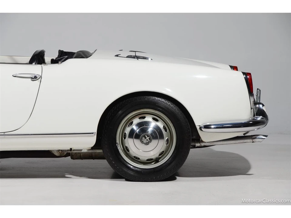 1964 Alfa Romeo Giulia Sprint GT - Image 21 of 31