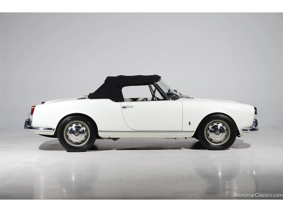 1964 Alfa Romeo Giulia Sprint GT - Image 12 of 31