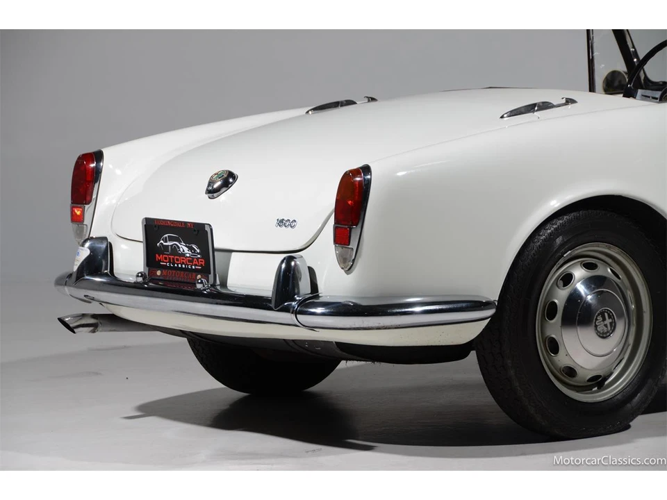 1964 Alfa Romeo Giulia Sprint GT - Image 24 of 31