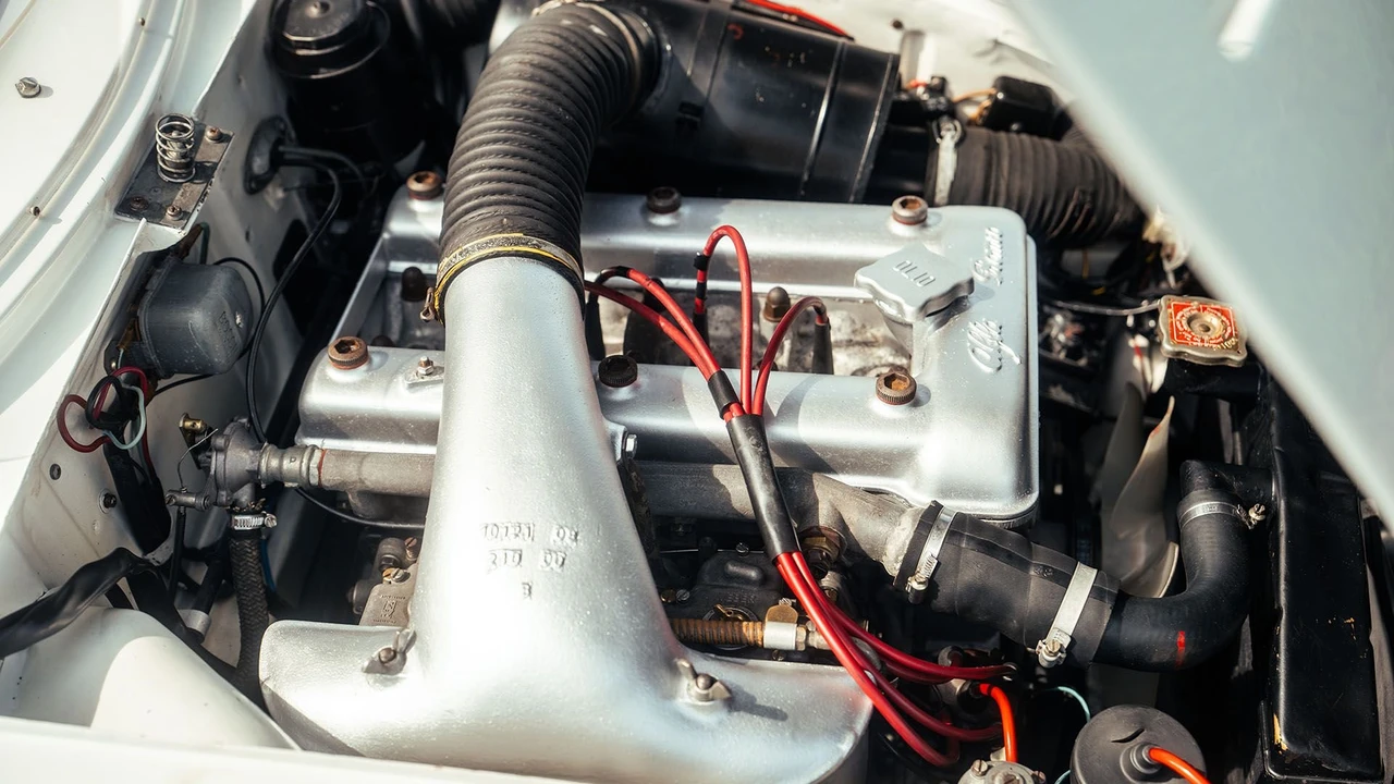 1964 Alfa Romeo Giulietta Sprint Speciale - Image 12 of 31