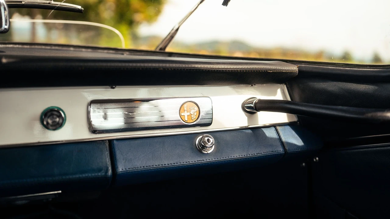 1964 Alfa Romeo Giulietta Sprint Speciale - Image 29 of 31