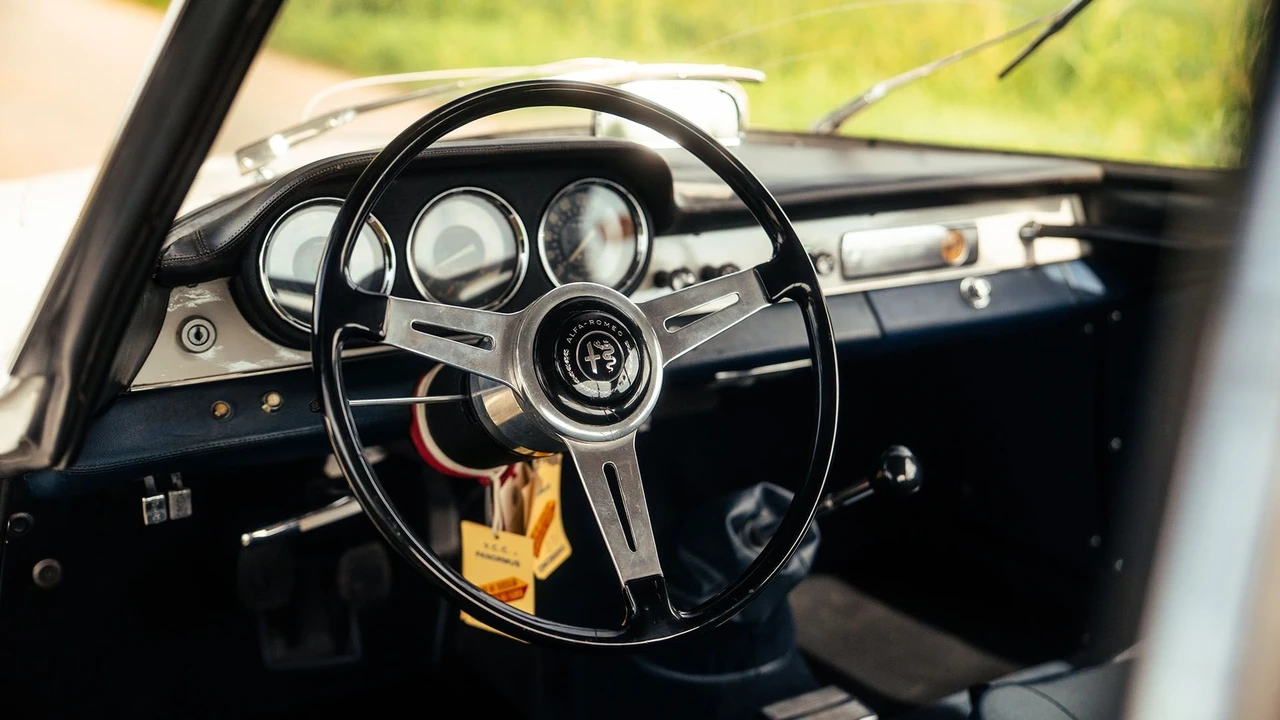 1964 Alfa Romeo Giulietta Sprint Speciale - Image 24 of 31