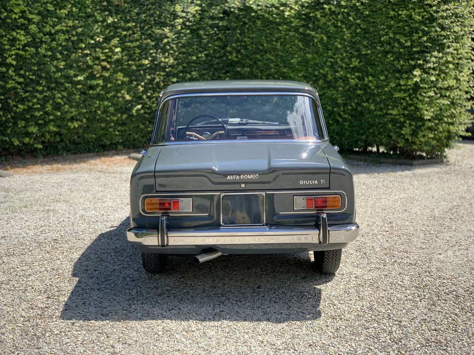 1964 Alfa Romeo 105/115 Series - Image 9 of 31