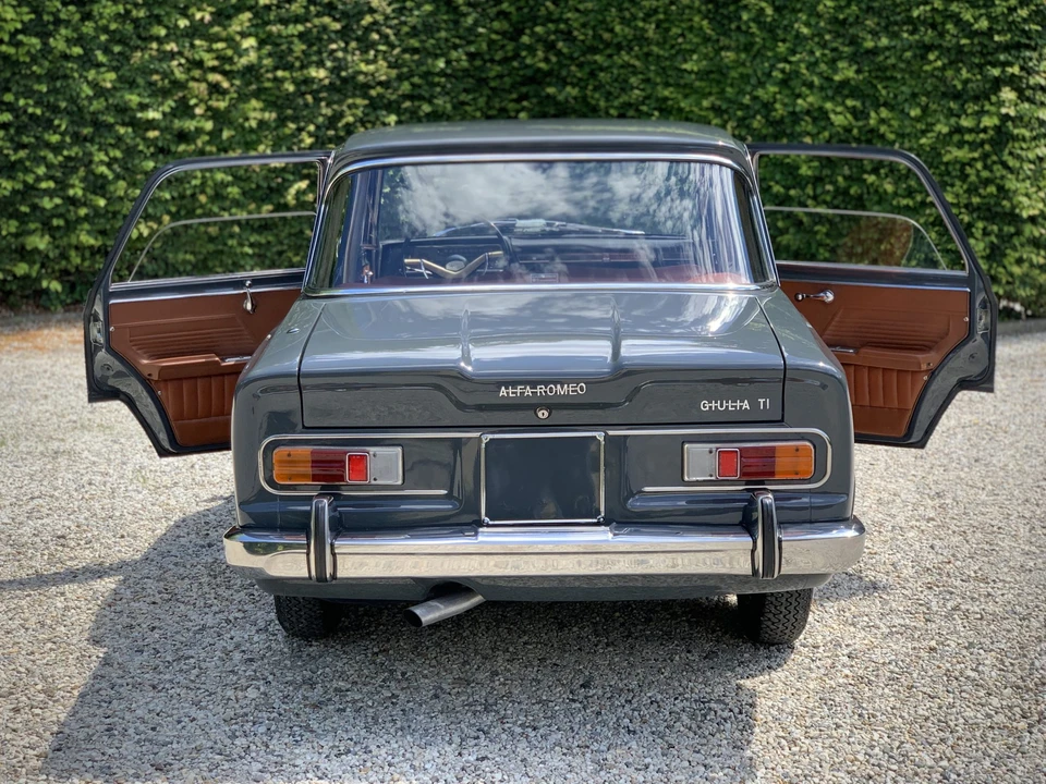 1964 Alfa Romeo 105/115 Series - Image 11 of 31