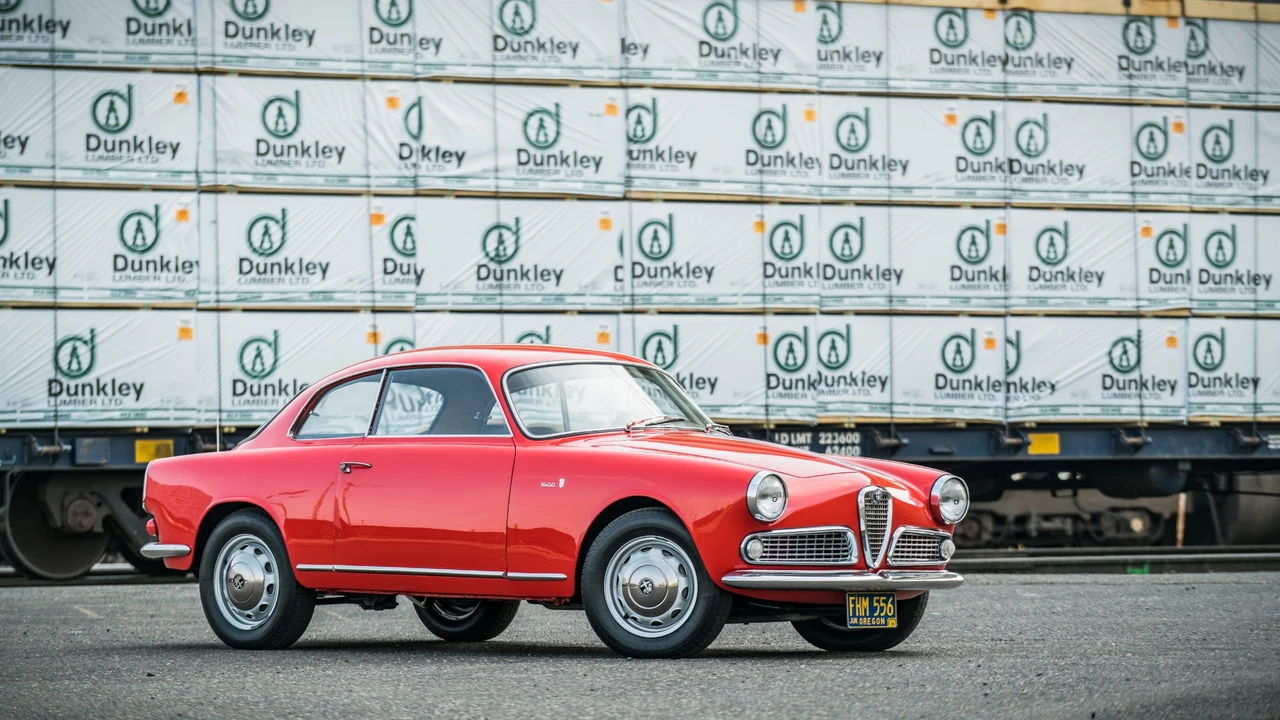 1964 Alfa Romeo Giulia Sprint GT - Image 12 of 31