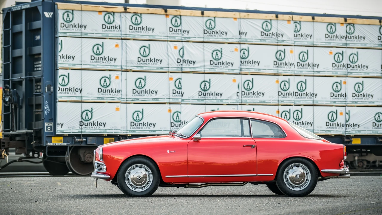 1964 Alfa Romeo Giulia Sprint GT - Image 3 of 31