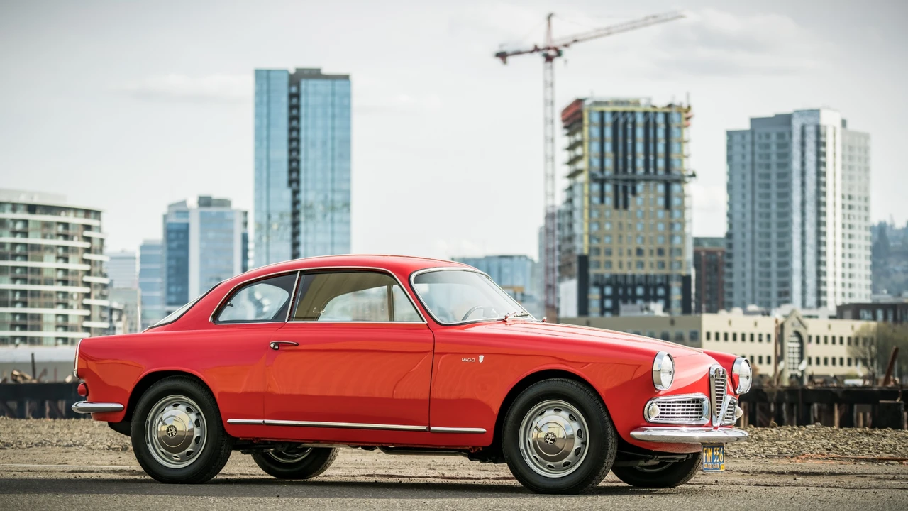 1964 Alfa Romeo Giulia Sprint GT - Image 13 of 31