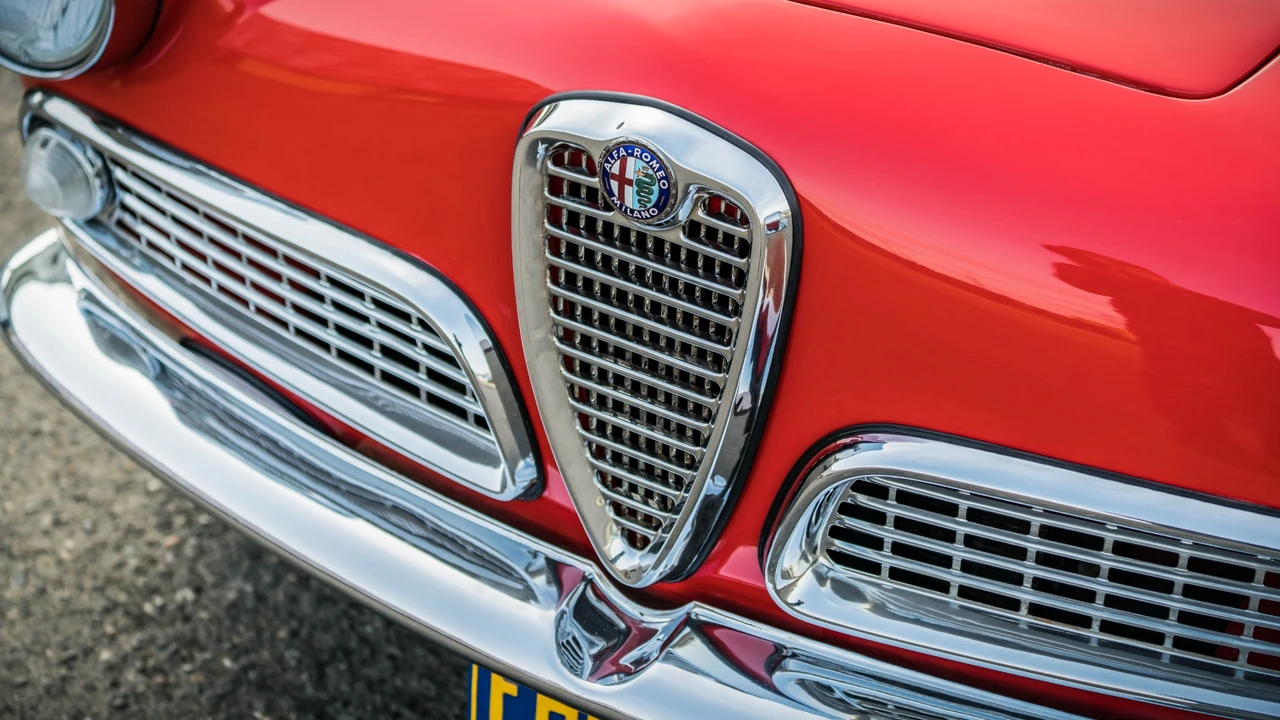 1964 Alfa Romeo Giulia Sprint GT - Image 16 of 31