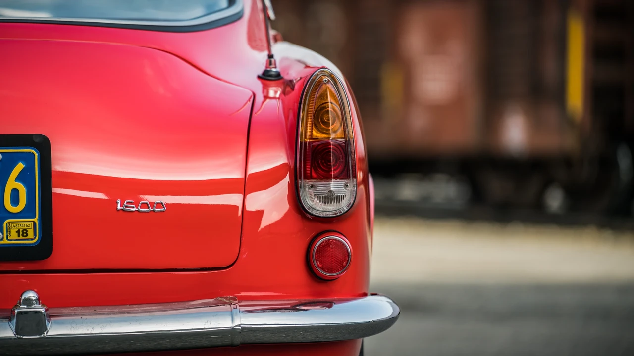 1964 Alfa Romeo Giulia Sprint GT - Image 25 of 31