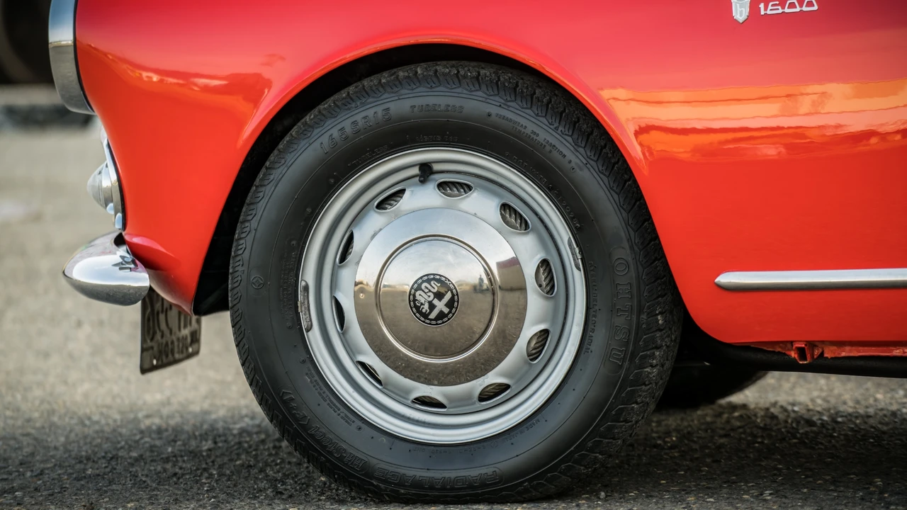 1964 Alfa Romeo Giulia Sprint GT - Image 30 of 31