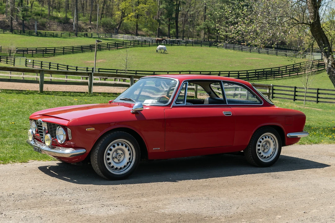 1964 Alfa Romeo Giulia Sprint GT - Image 2 of 31