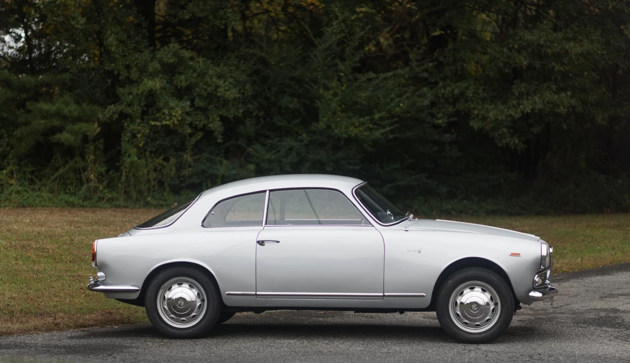1964 Alfa Romeo Giulietta - Image 15 of 31