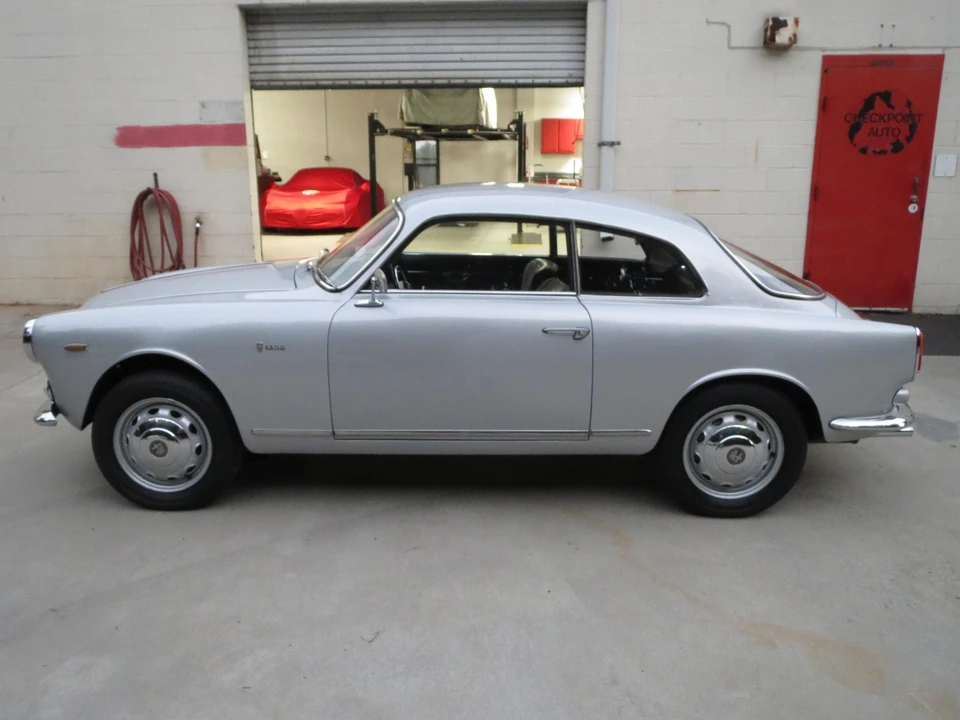 1964 Alfa Romeo Giulietta - Image 8 of 31