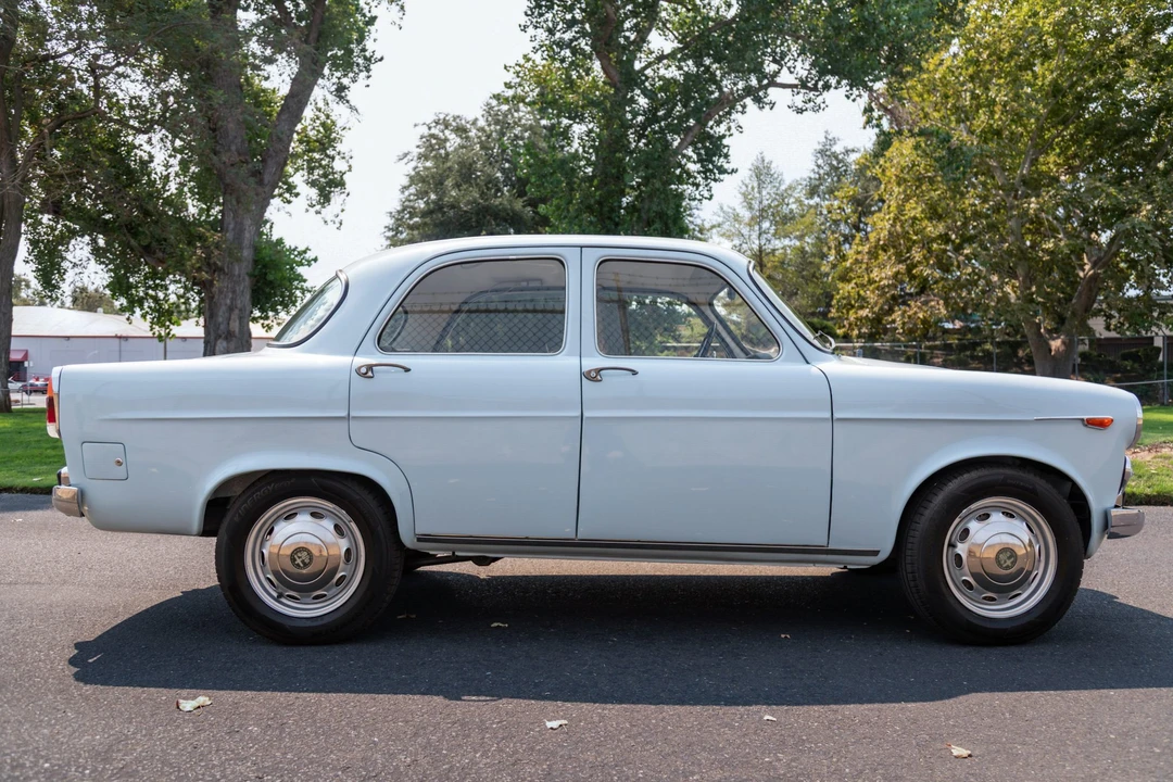 1964 Alfa Romeo Giulietta - Image 8 of 31