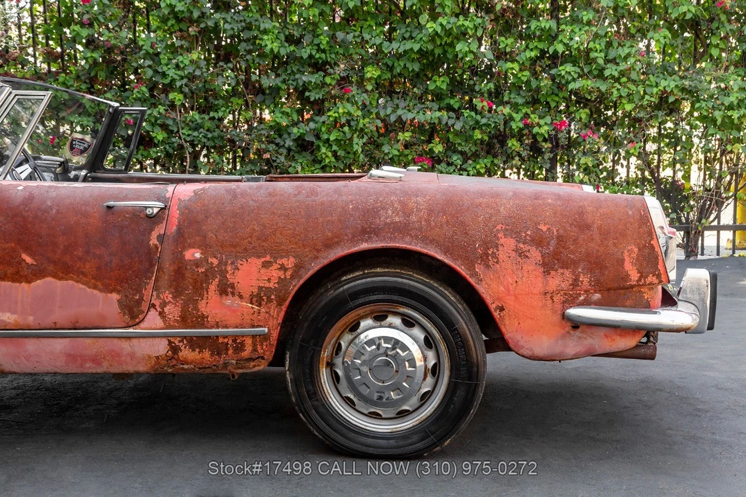 1964 Alfa Romeo 105/115 Series Spider - Image 14 of 31