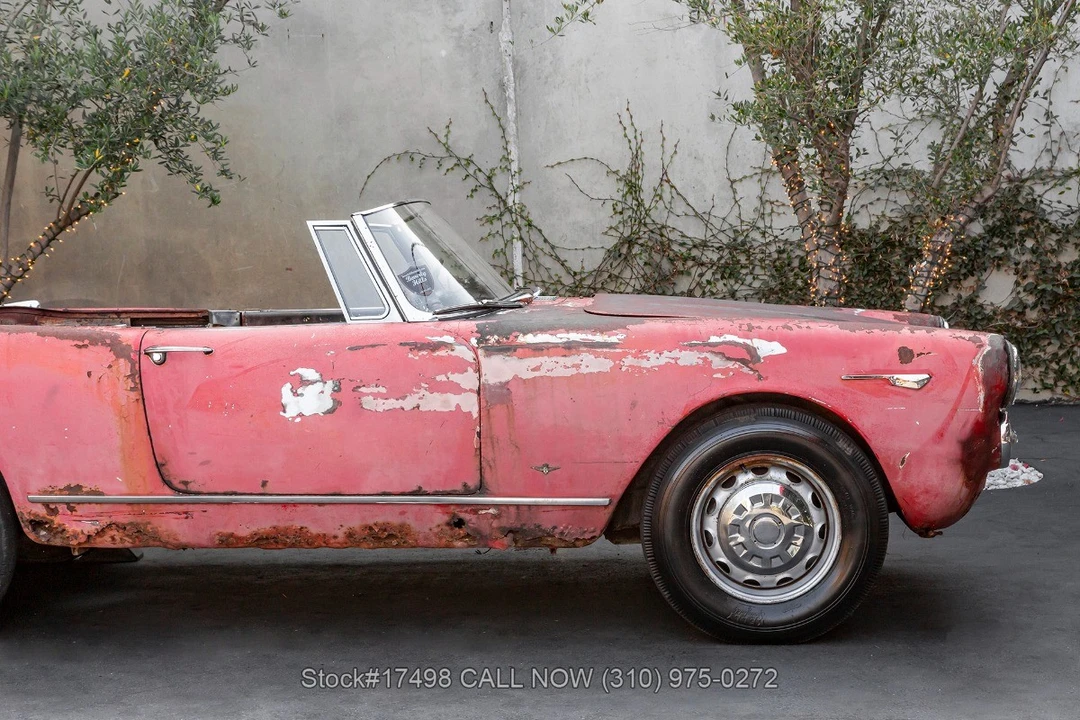 1964 Alfa Romeo 105/115 Series Spider - Image 11 of 31