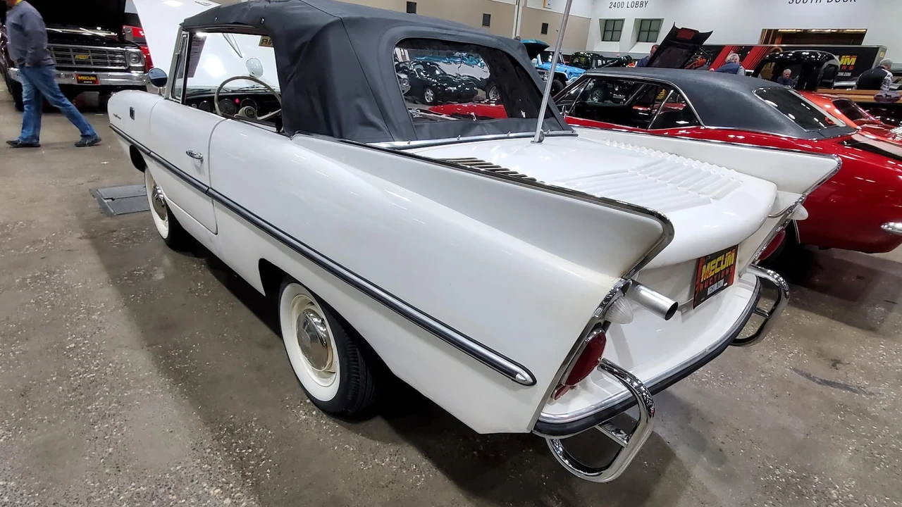 1964 Amphicar Model 770 - Image 8 of 10