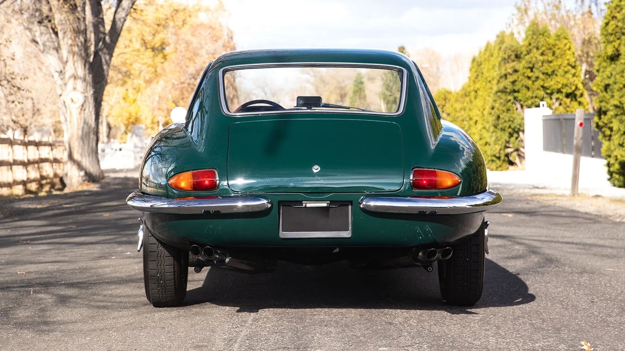 1964 Apollo - Image 2 of 31