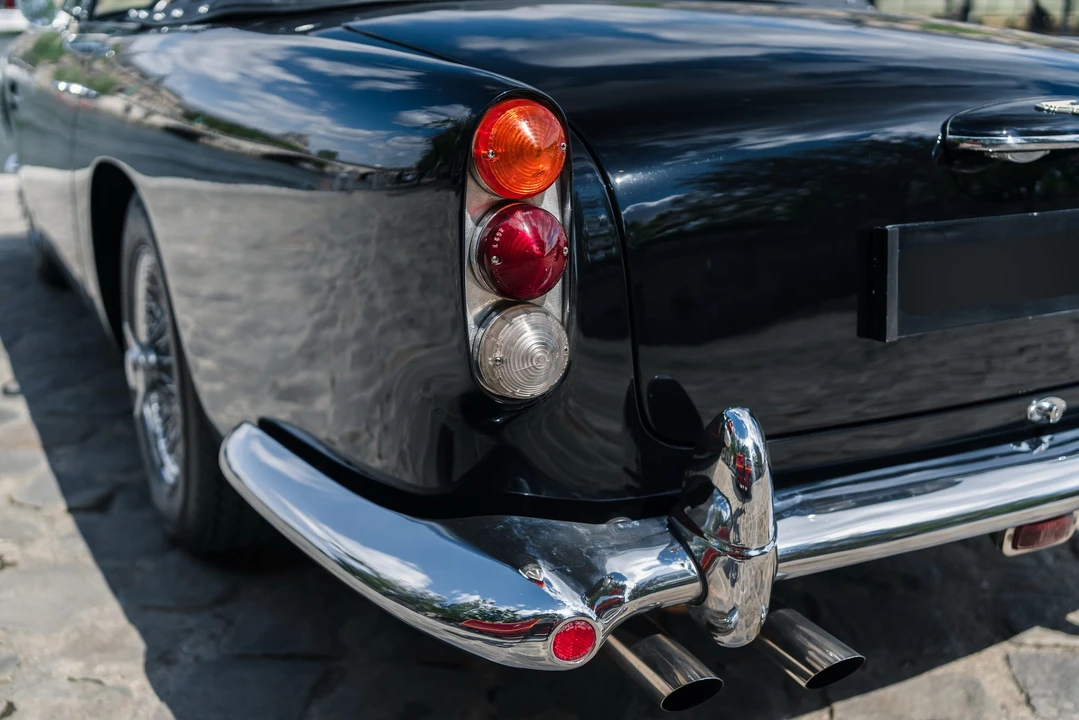 1964 Aston Martin DB5 Convertible - Image 28 of 31