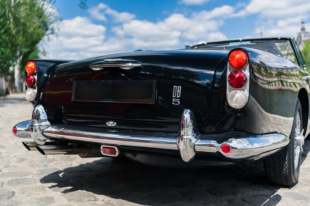 1964 Aston Martin DB5 Convertible - Image 26 of 31