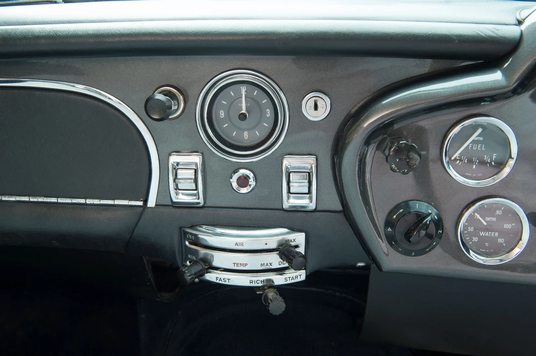 1964 Aston Martin DB6 - Image 6 of 31