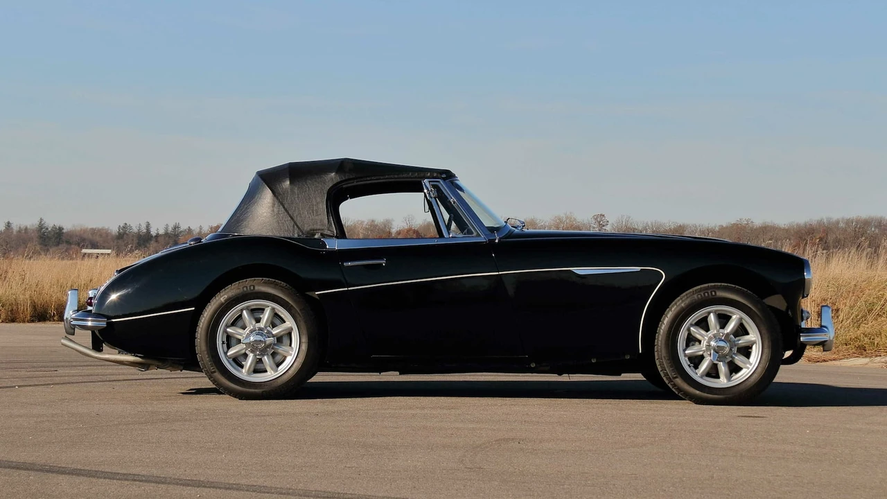 1964 Austin-Healey 3000 Mark III - Image 2 of 19