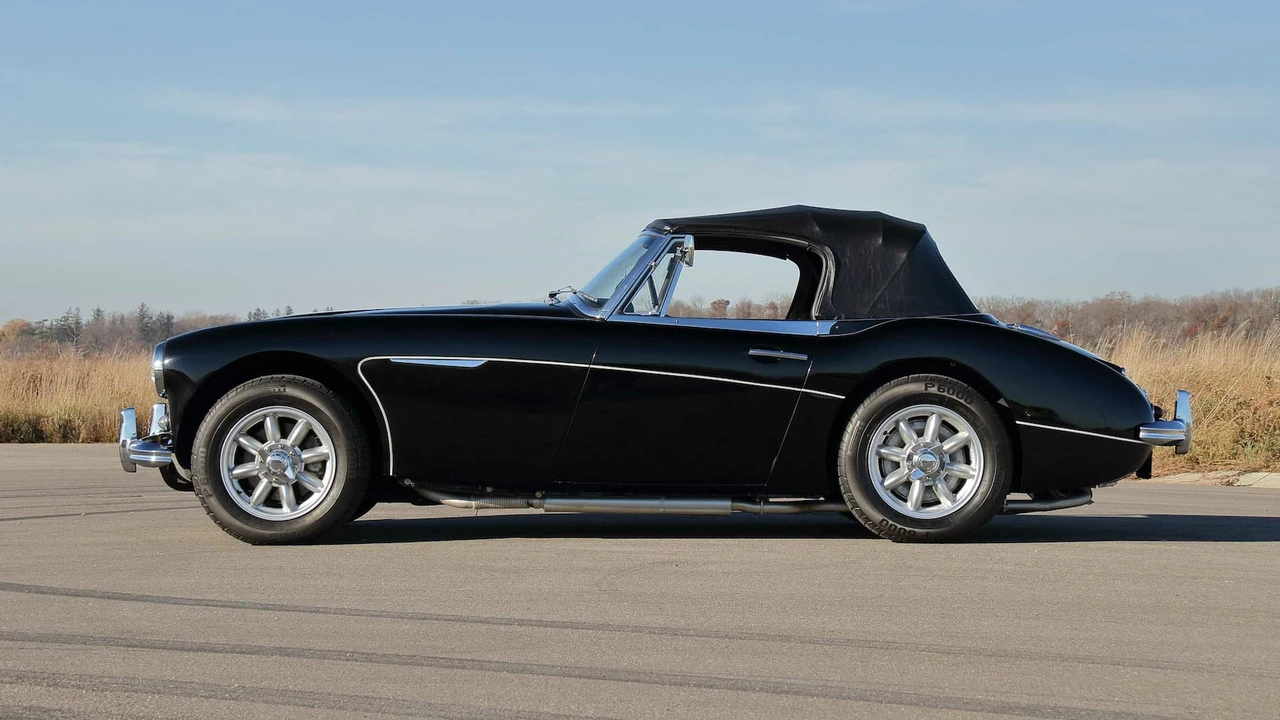 1964 Austin-Healey 3000 Mark III - Image 8 of 19