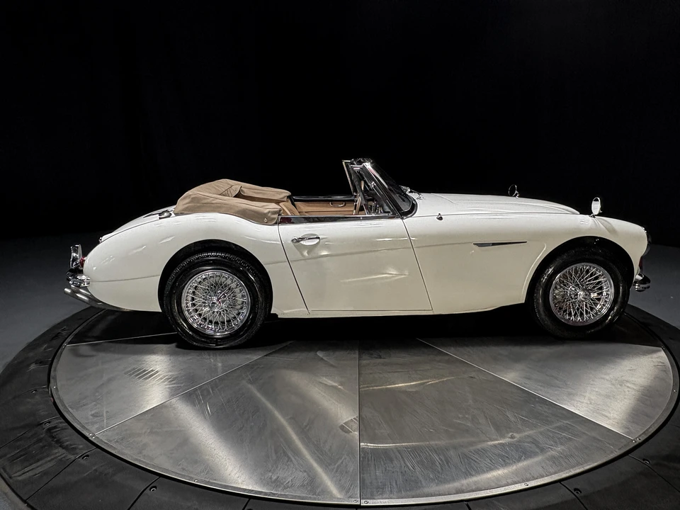 1964 Austin-Healey 3000 Mark III - Image 18 of 31
