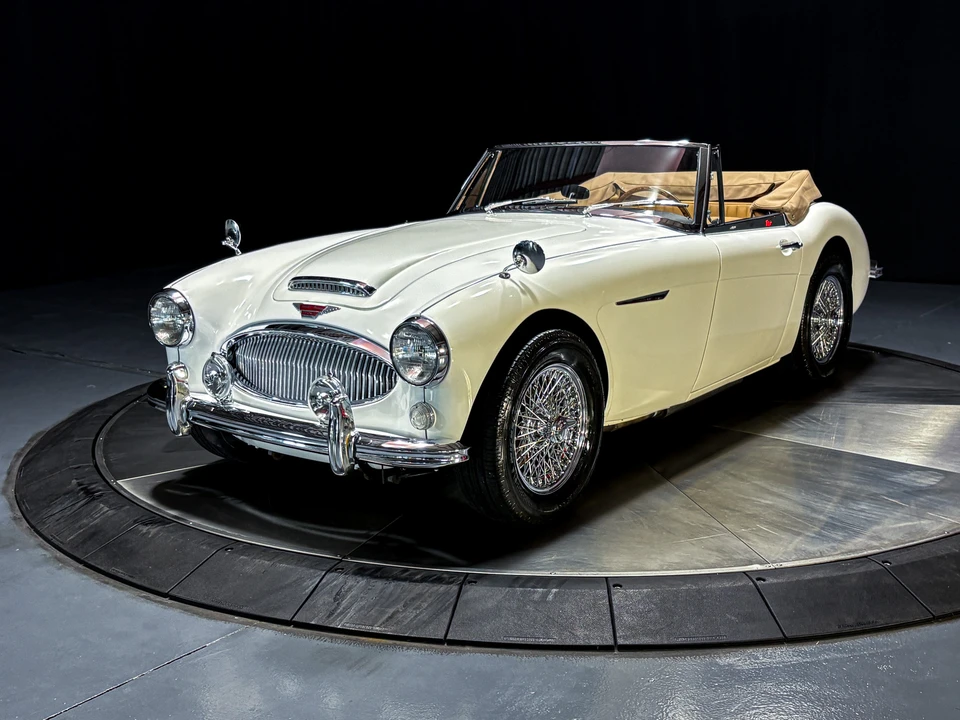 1964 Austin-Healey 3000 Mark III - Image 9 of 31