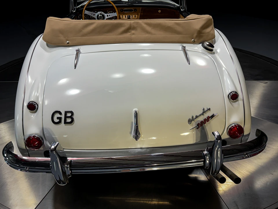 1964 Austin-Healey 3000 Mark III - Image 13 of 31