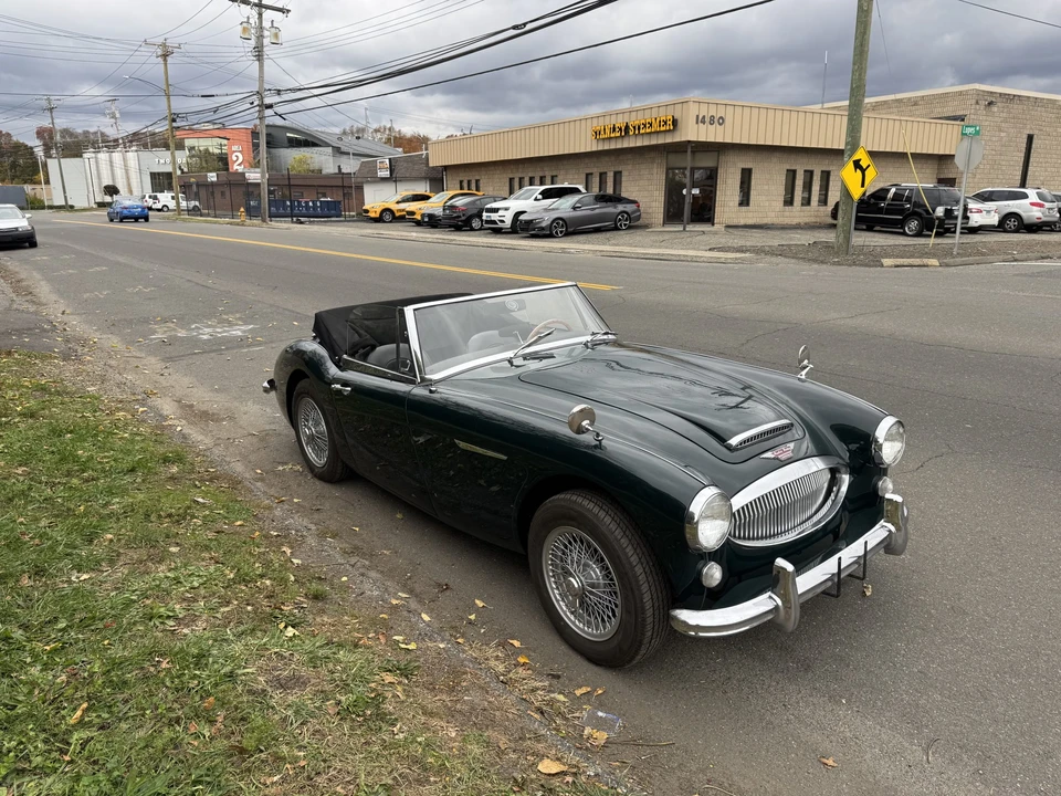 1964 Austin-Healey 3000 Mark III - Image 4 of 31