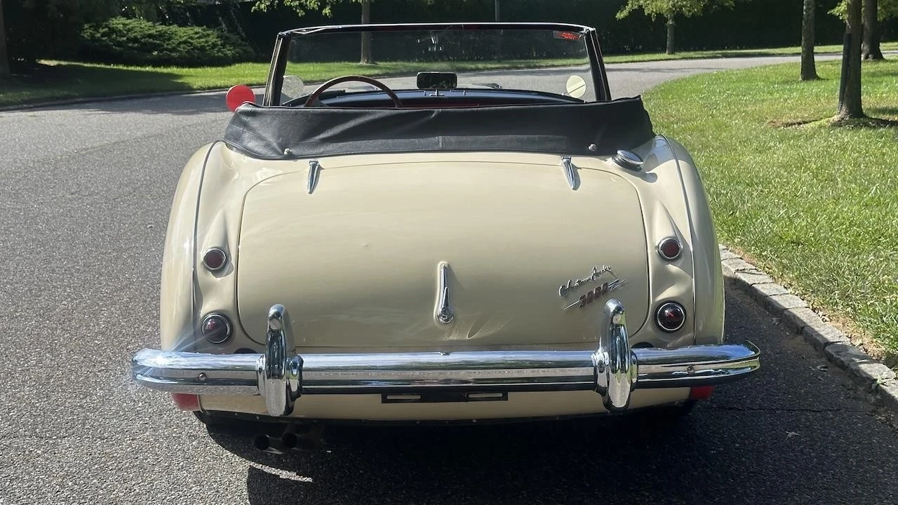 1964 Austin-Healey 3000 Mark III - Image 12 of 21