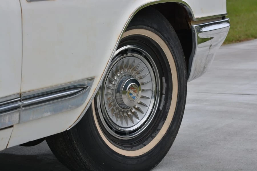 1964 Buick Electra - Image 9 of 12