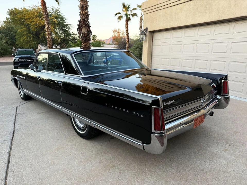 1964 Buick Electra - Image 11 of 31