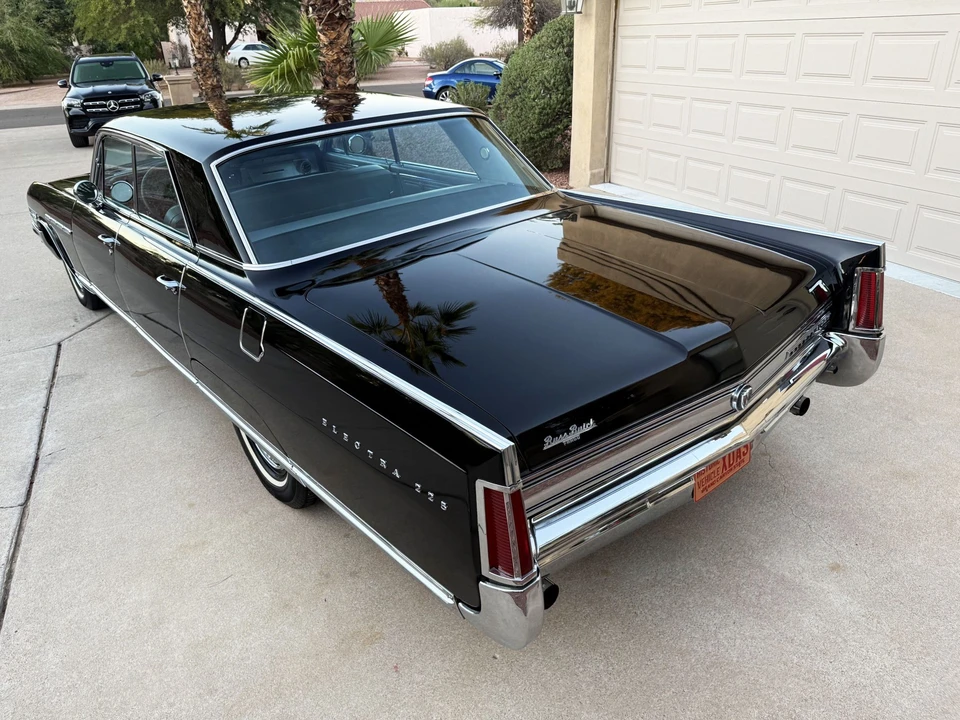1964 Buick Electra - Image 12 of 31