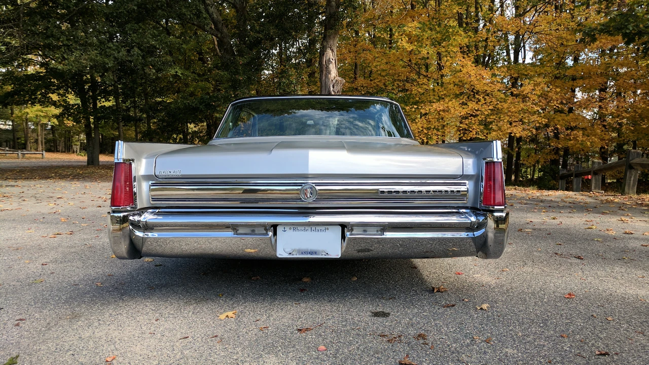 1964 Buick Electra - Image 17 of 31