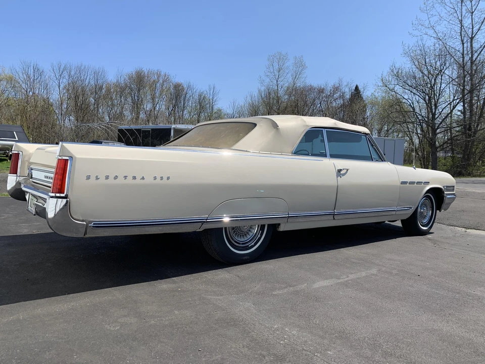 1964 Buick Electra - Image 11 of 31
