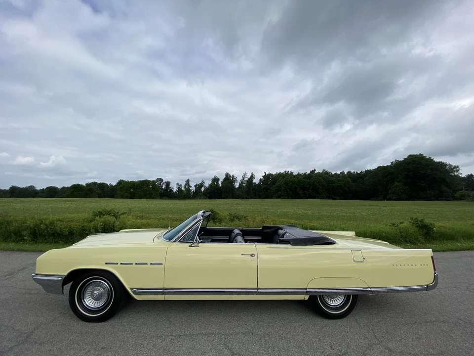 1964 Buick Electra - Image 24 of 31