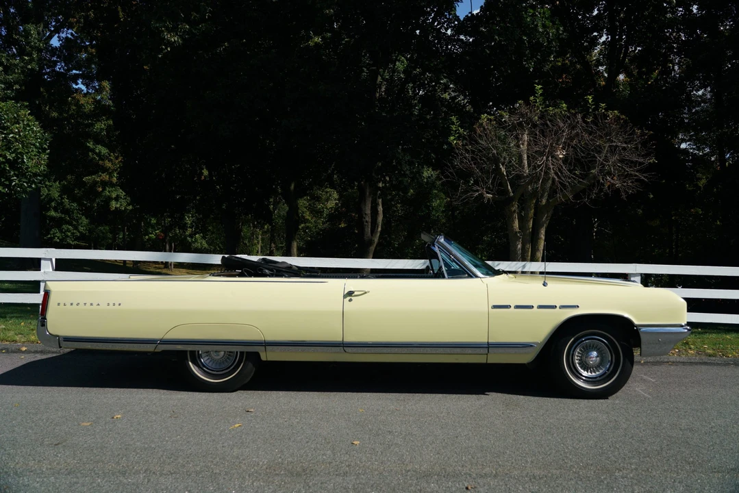 1964 Buick Electra - Image 10 of 31
