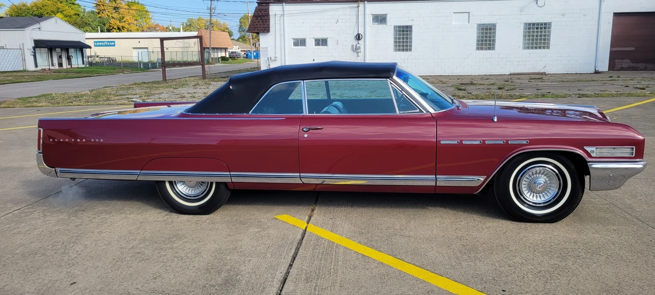 1964 Buick Electra - Image 13 of 31