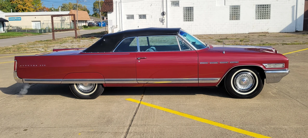 1964 Buick Electra - Image 14 of 31