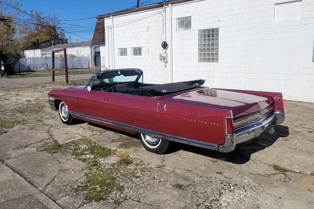 1964 Buick Electra - Image 10 of 31