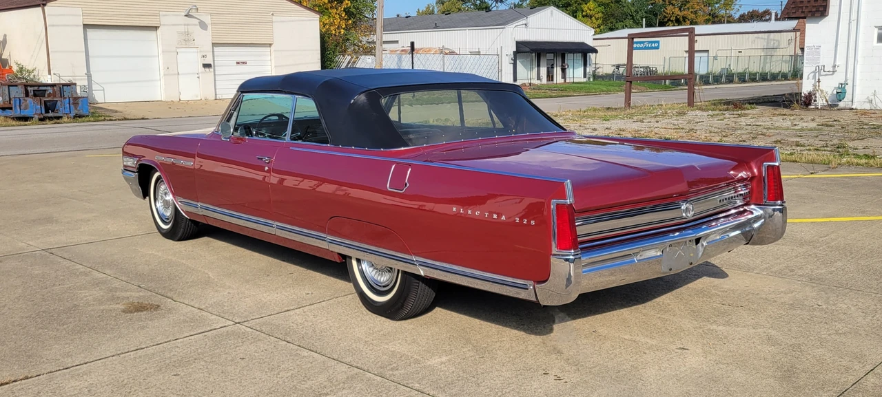 1964 Buick Electra - Image 18 of 31