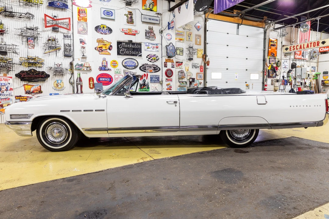 1964 Buick Electra - Image 11 of 31